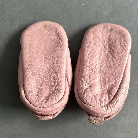 Freshly Picked | Oxford in Blush | sz 2 - Picture 2 of 10